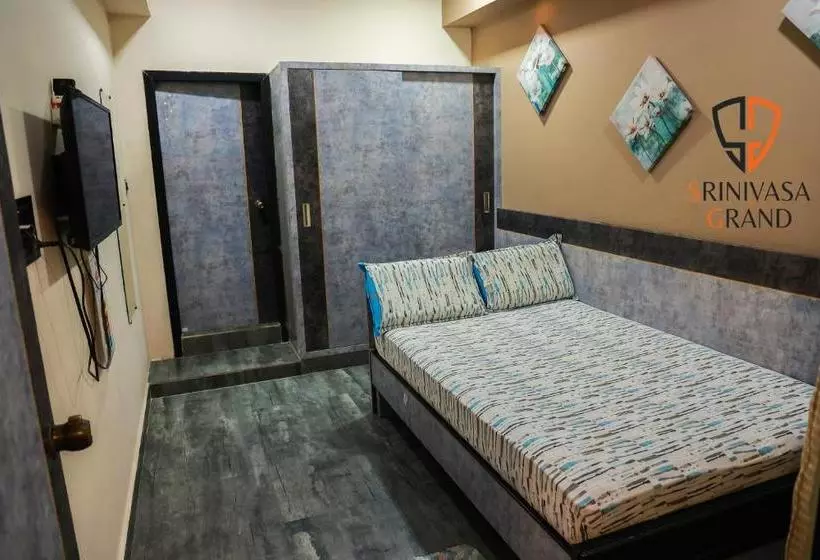 Hotelli Srinivasa Grand