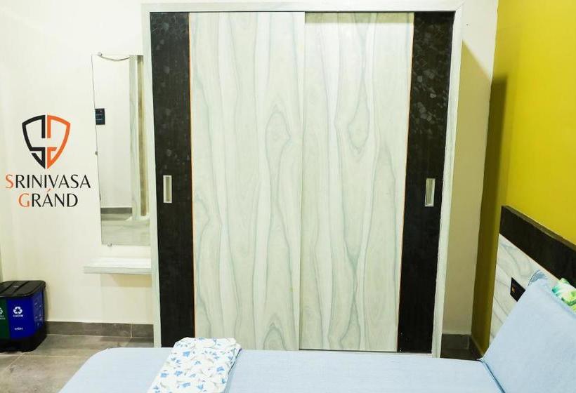 Hotel Srinivasa Grand