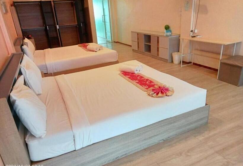 Отель Supachai Inn