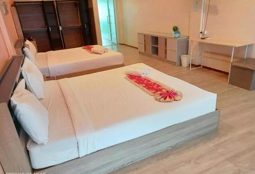 Hotelli Supachai Inn