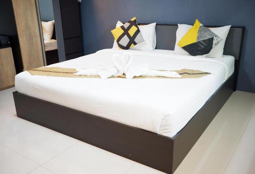 Отель Supachai Inn