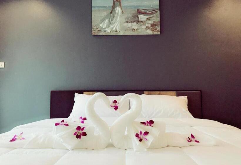 Отель Supachai Inn