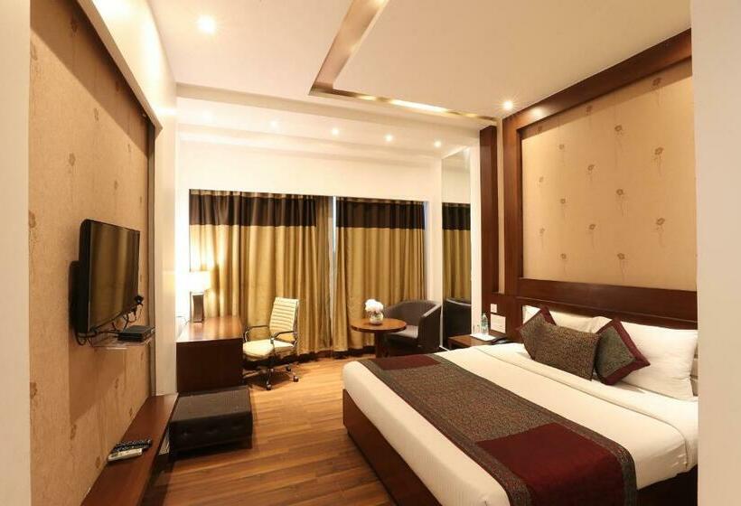 Hotel Tivoli Royal Palace