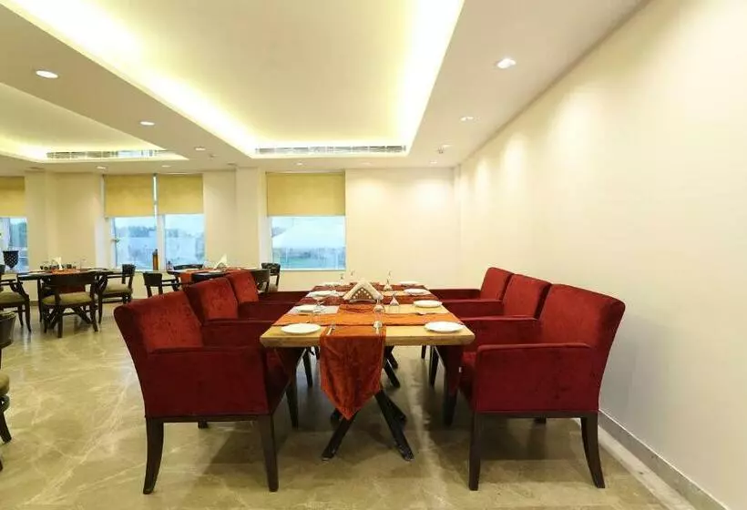 Hotelli Tivoli Royal Palace