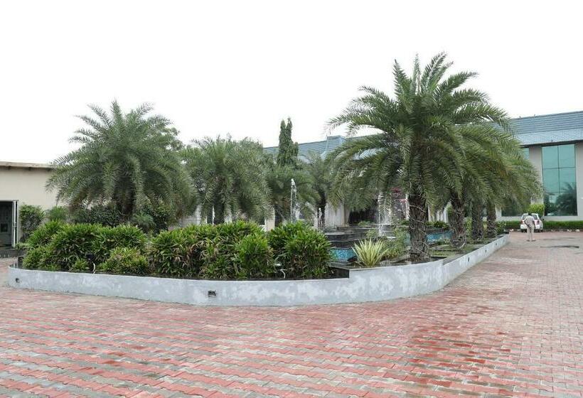 Hotel Tivoli Royal Palace