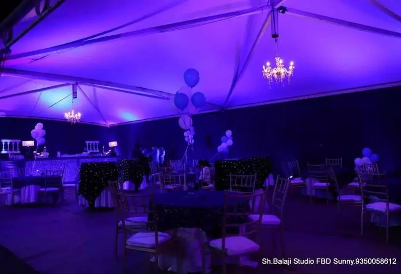 Hotelli Tivoli Royal Palace