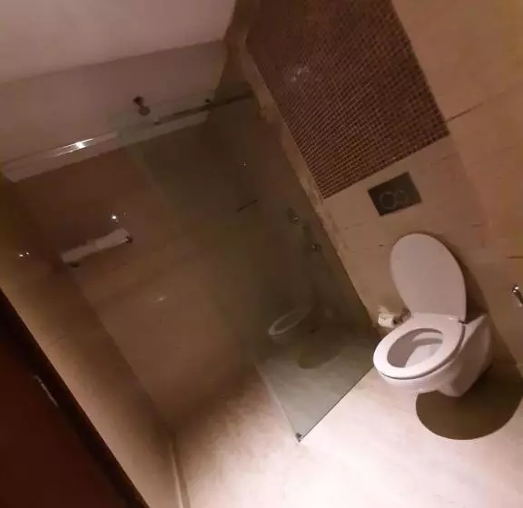 Hotelli Tivoli Royal Palace