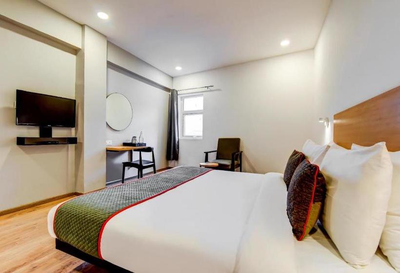 호텔 Vaccinated Staff Oyo Town House 402 Santosh Palace