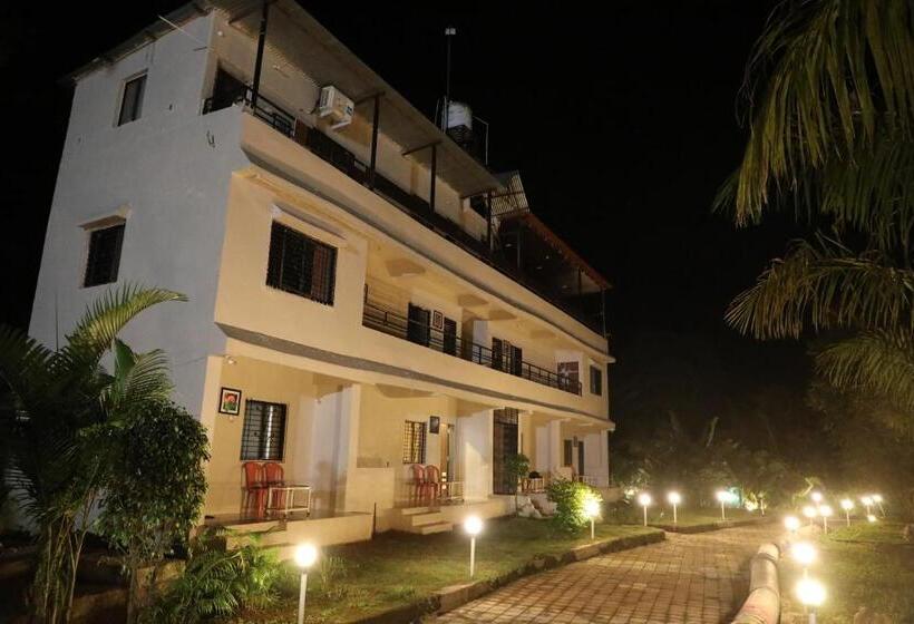 Hotel Wanderlust Resort