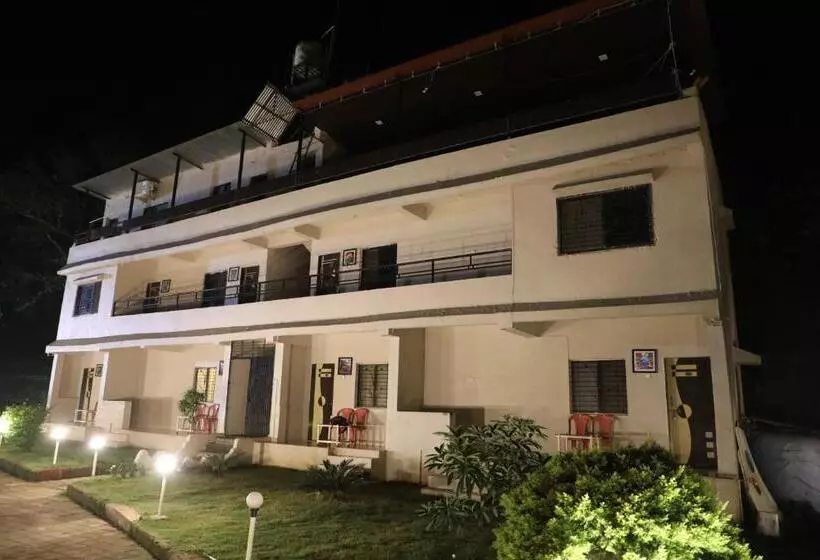 Hotelli Wanderlust Resort