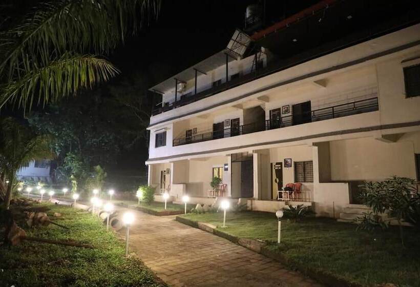 Hotel Wanderlust Resort