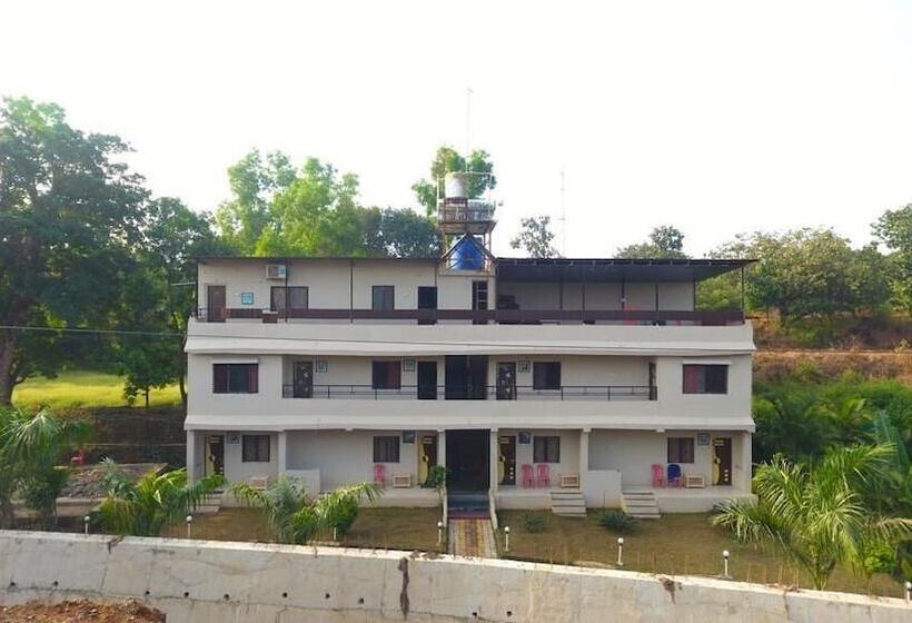 Hotel Wanderlust Resort