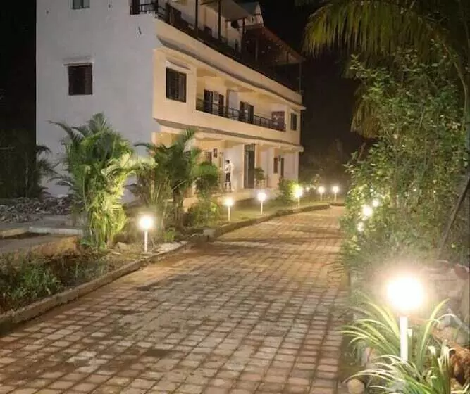 Hotelli Wanderlust Resort