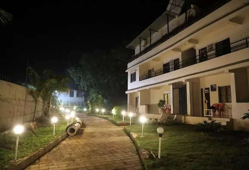 Hotelli Wanderlust Resort