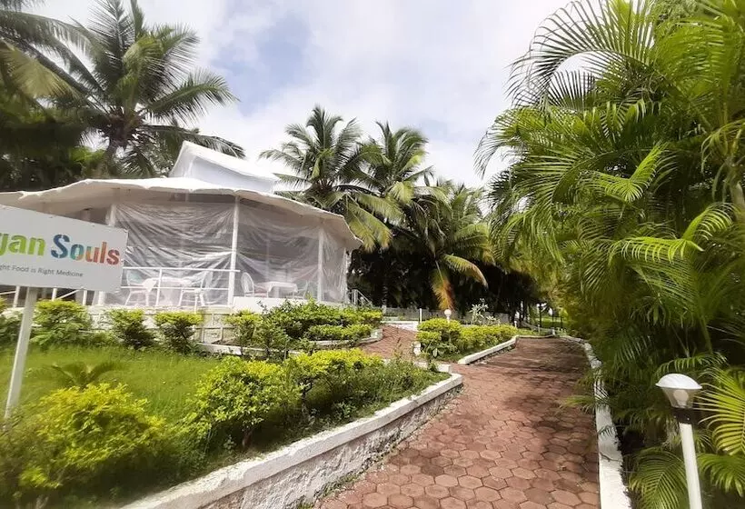 Hotelli Wanderlust Resort