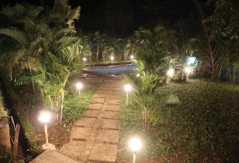 Hotel Wanderlust Resort