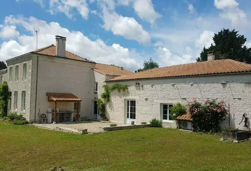 Majatalo La Marsaisienne