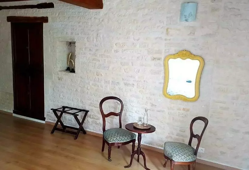 Majatalo La Marsaisienne
