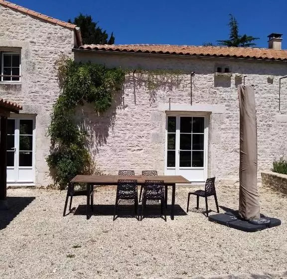 Majatalo La Marsaisienne