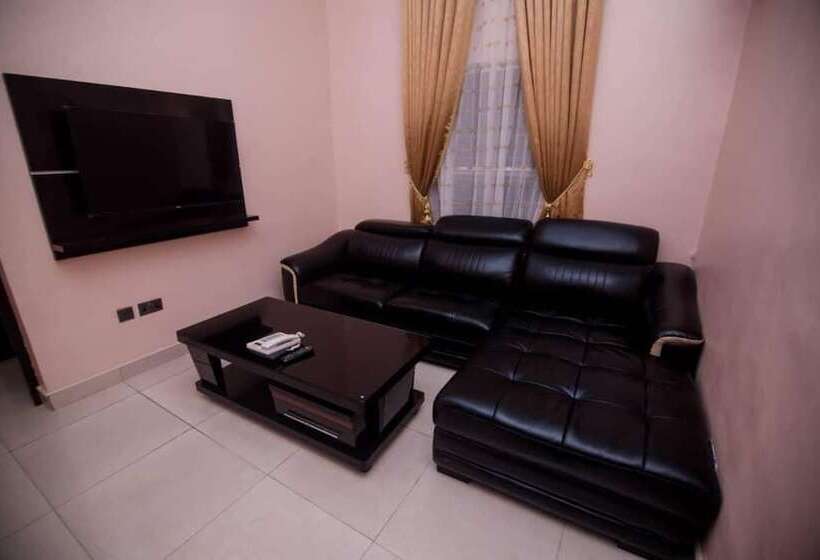 Fobbs Apartments And Suites