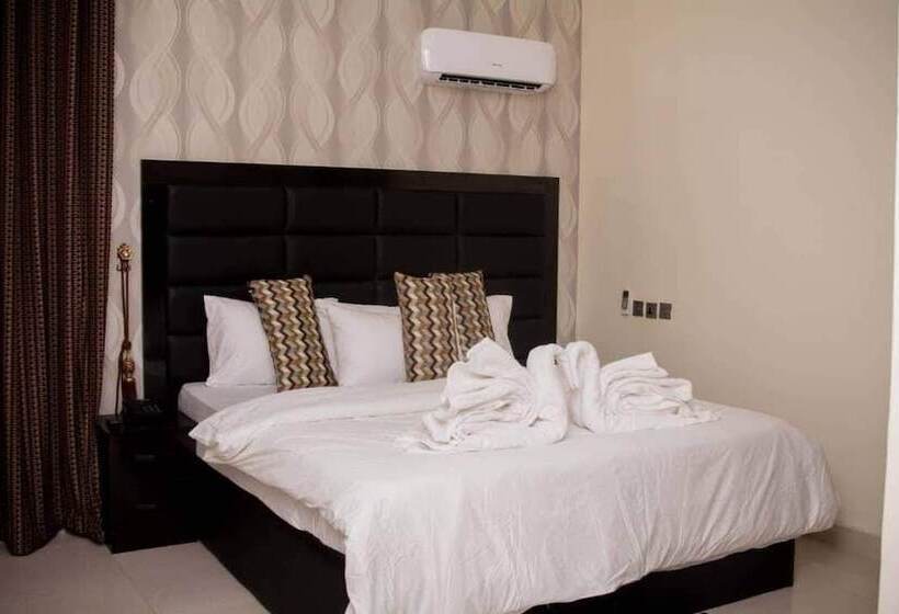 Fobbs Apartments And Suites