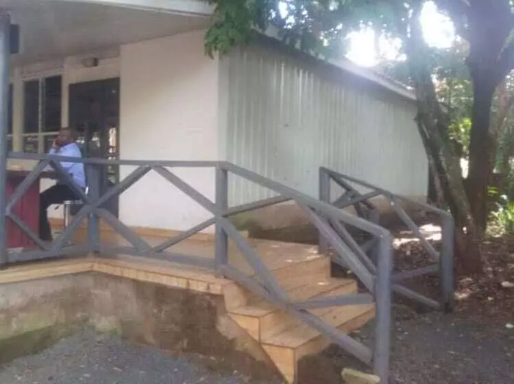 هتل Airman's Pavillon