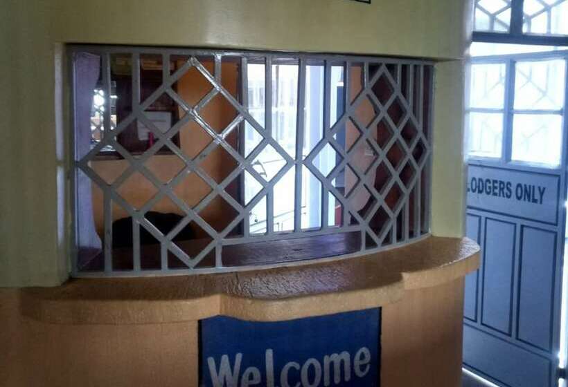 هتل Flavours Lodge Gilgil