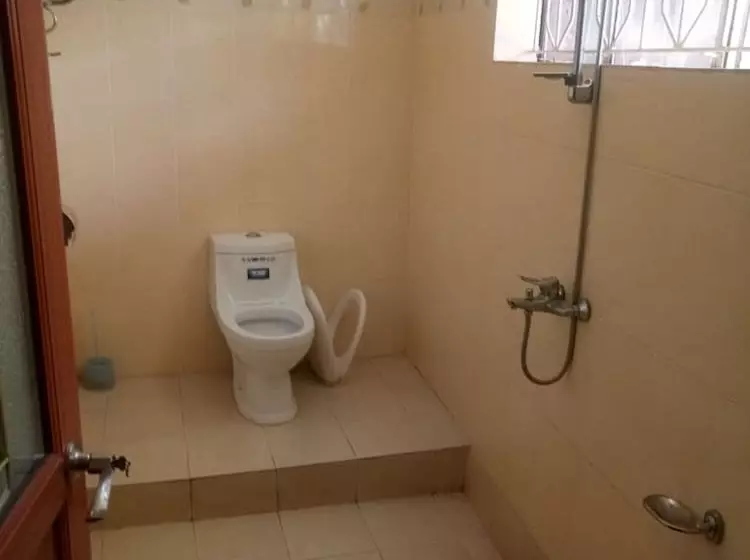 هتل Flavours Lodge   Gilgil