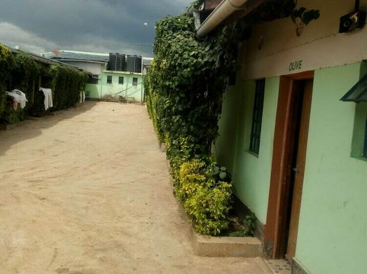 هتل Flavours Lodge Gilgil