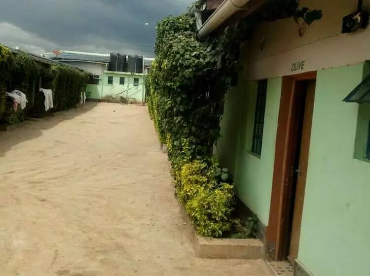 هتل Flavours Lodge   Gilgil