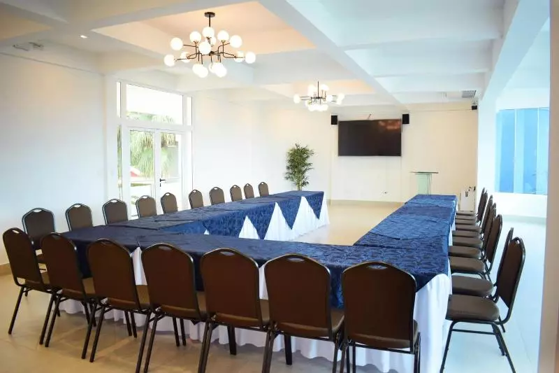 هتل Gran Costa Azul