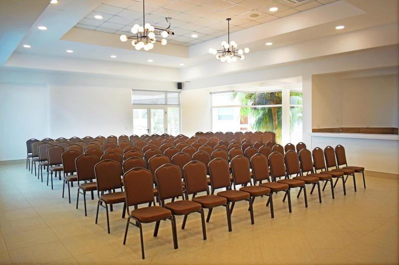 هتل Gran Costa Azul