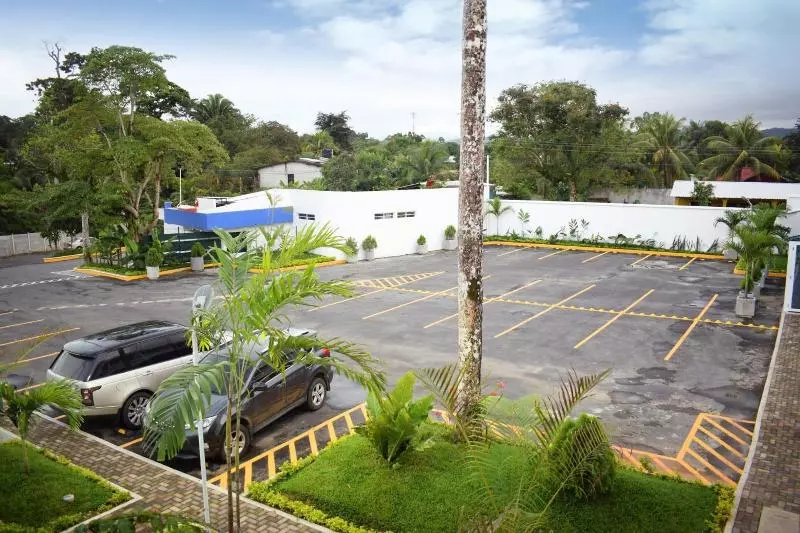 هتل Gran Costa Azul