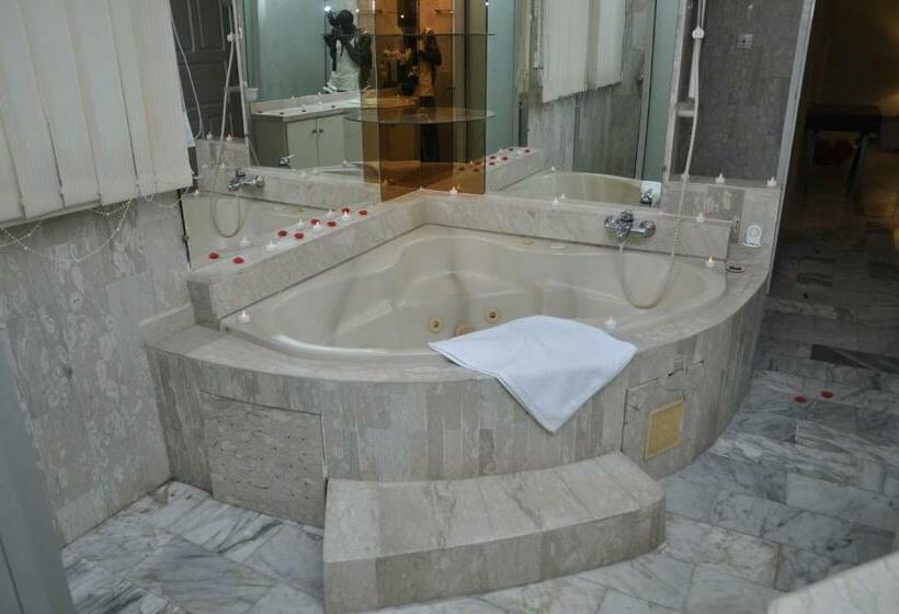 هتل La Baie Des Orchidées