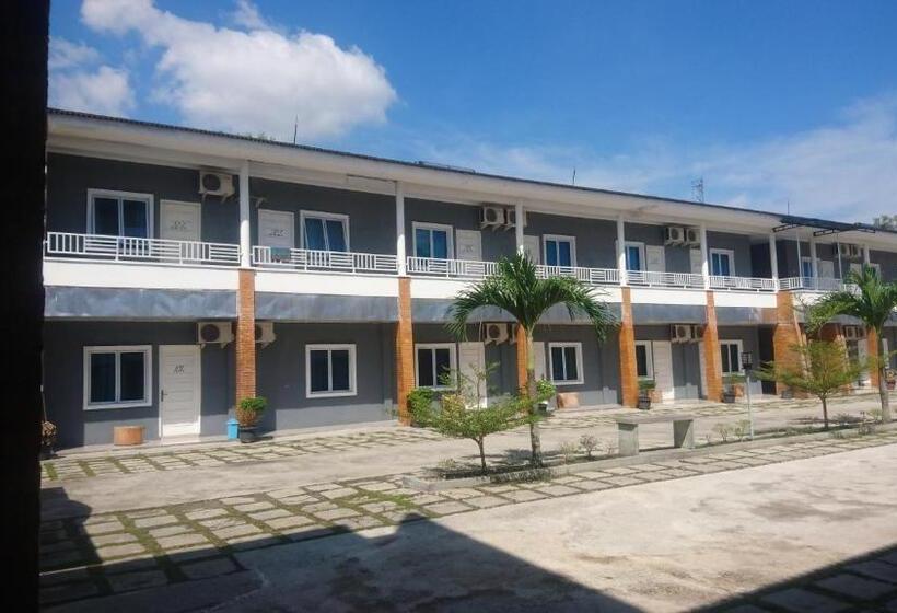 هتل Liberty Homestay