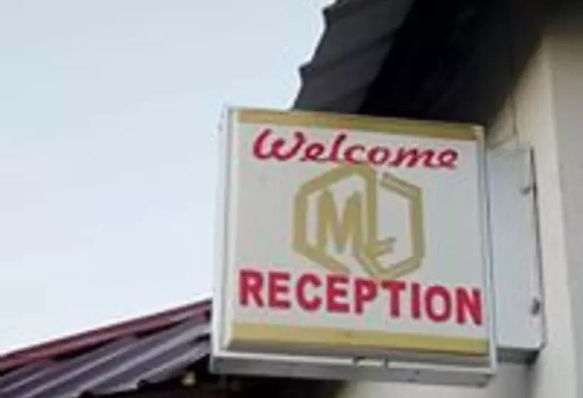 هتل Moyo Lodge