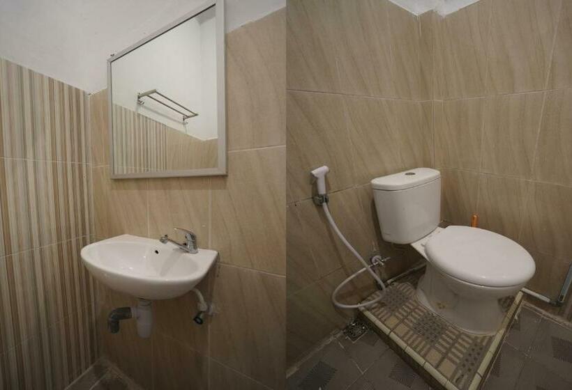 בית מלון כפרי Oyo 90645 Karisma Residence