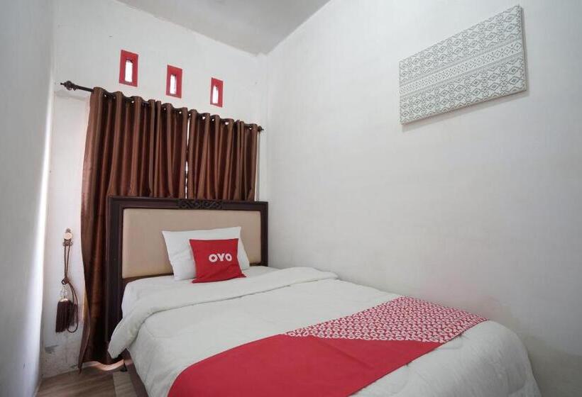 בית מלון כפרי Oyo 90645 Karisma Residence