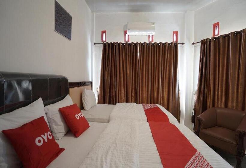 בית מלון כפרי Oyo 90645 Karisma Residence