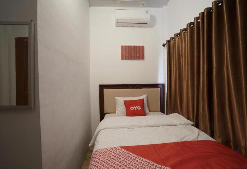 בית מלון כפרי Oyo 90645 Karisma Residence