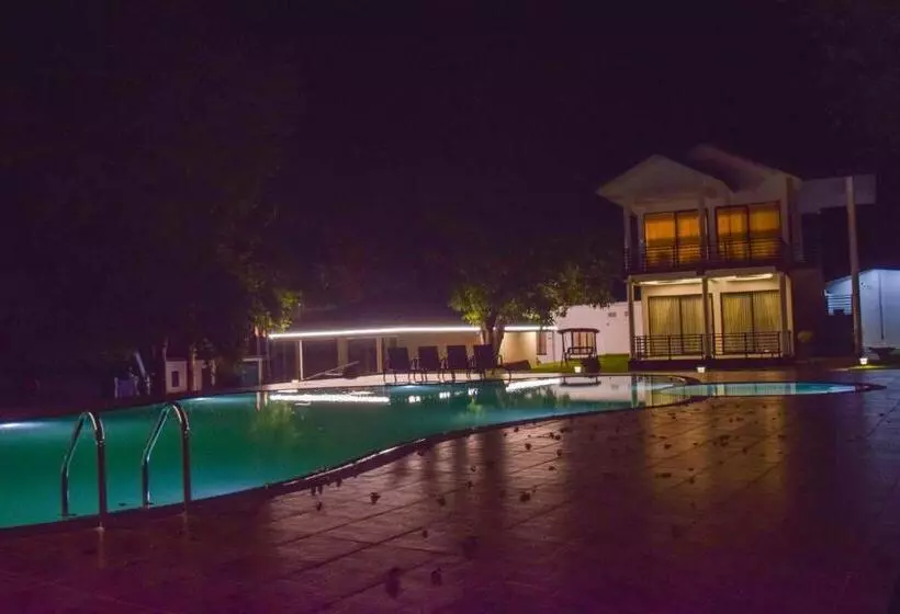 هتل The Lion Kingdom Sigiriya