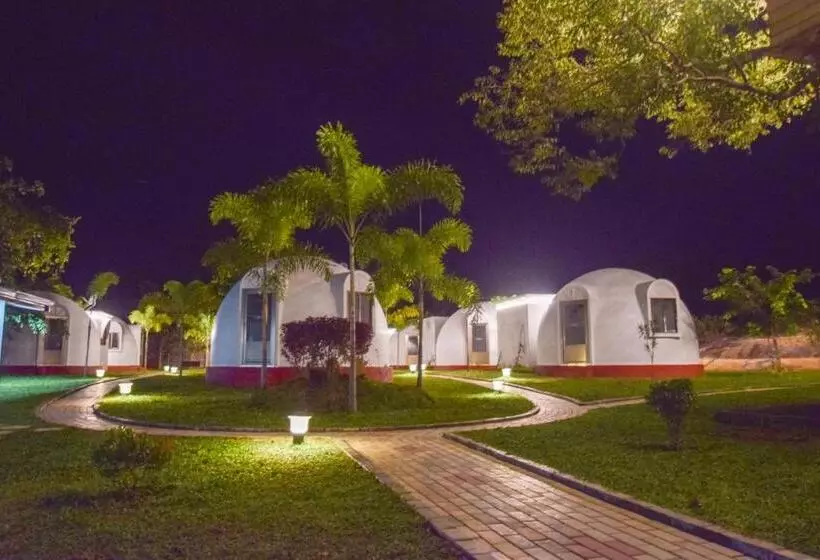 هتل The Lion Kingdom Sigiriya