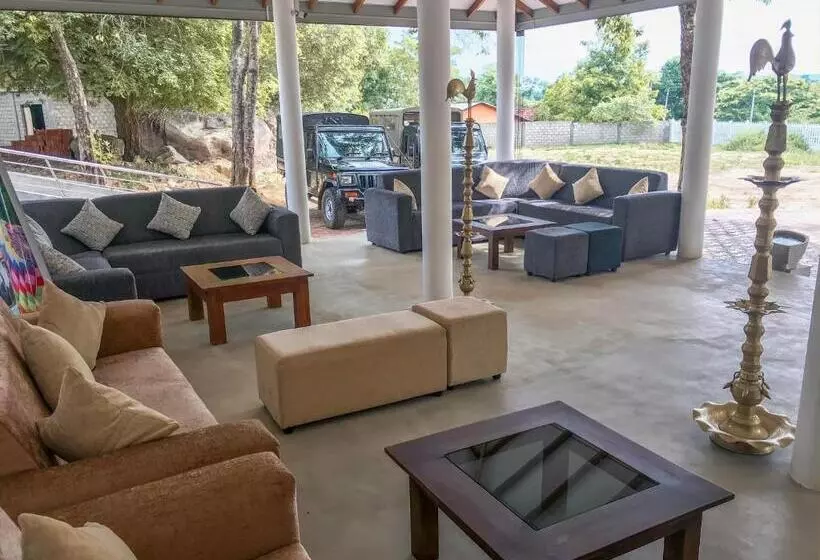 هتل The Lion Kingdom Sigiriya