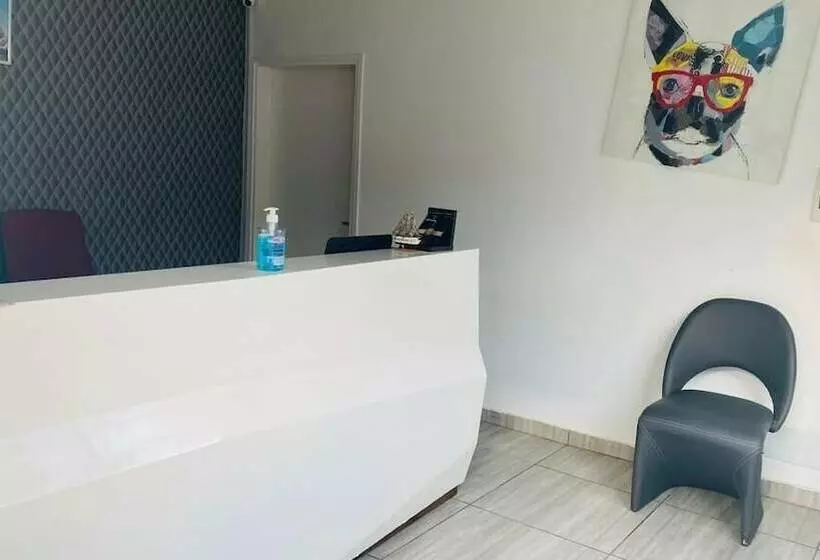 پانسیون Amarily Lodge