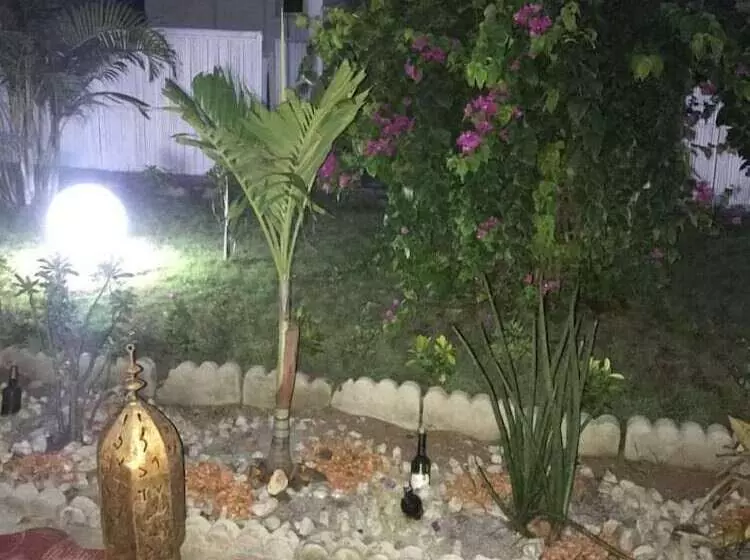 پانسیون Amarily Lodge