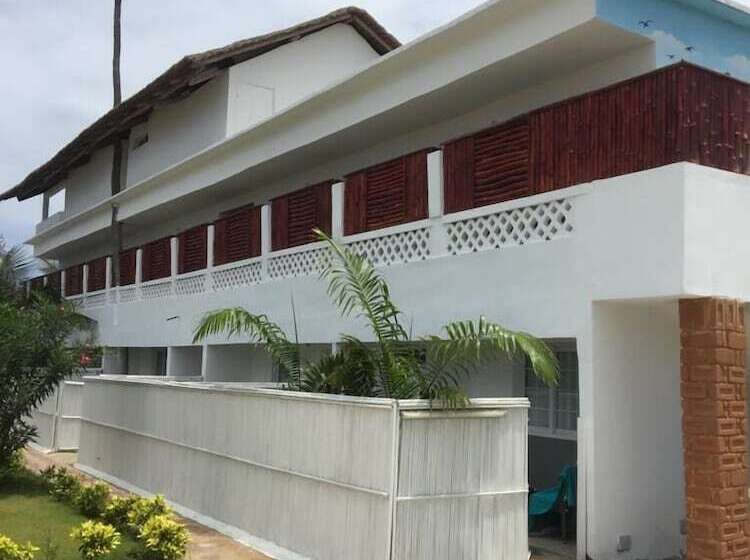 پانسیون Amarily Lodge