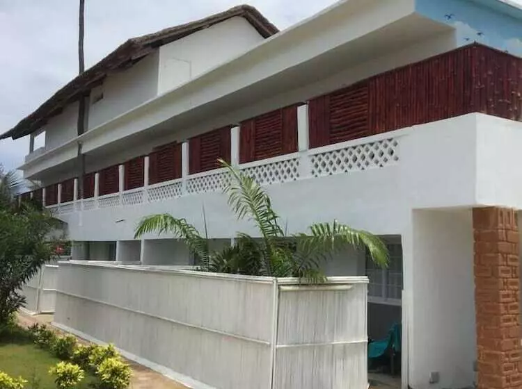 پانسیون Amarily Lodge