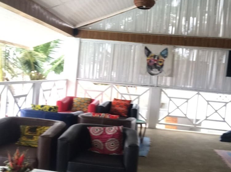 پانسیون Amarily Lodge