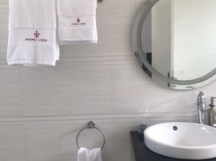 پانسیون Amarily Lodge