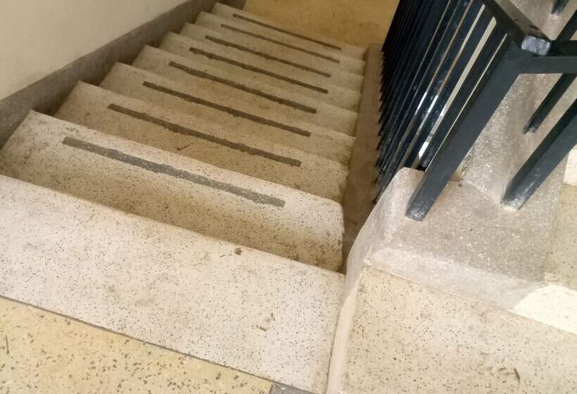 پانسیون Engashura One In One Motel